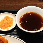 Taiyouken - 大洋軒 ＠茅場町 木曜日の日替わりランチ 酢豚定食に付くガリと醤油味スープ