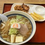 ８番らーめん - 