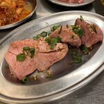 ツラとキモ 炭火焼肉 いわしげ - 