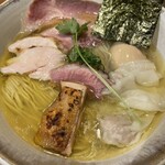 ジャパニーズ ラーメン 五感 - 
