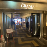 THE GRAND LOUNGE - 