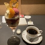 パフェ、珈琲、酒、佐藤 - 