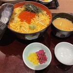 233297061 - 錦丼