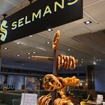 Munich Airport Lufthansa Business Lounge　G - ミュンヘン空港のプレッツェル