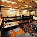 Yakinikuhausu - 結構広めの店内