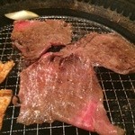 炭焼 金竜山 - 中カルビ