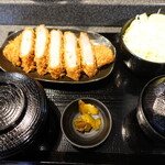 Tonkatsu Tokatsu Curry No Mise Kiseki Shokudou - 熟成ロースカツ定食