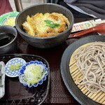 菫 - かつ丼セット800円
