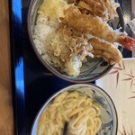 やま都うどん - 料理写真: