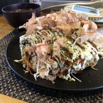 Hisa - お好み焼き焼そば入り・ぶたたま（700円）