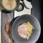 鶏Soba 座銀 - にぼし吟醸＋炙り肉寿司