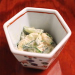 岡半 - お通し　（椎茸、クラゲ、胡瓜の胡麻酢和え）　(2013/12)