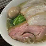 Ramen Ya Sutei Gorudo - 中華そば+味玉・チャーシュー3枚トッピング（UP）