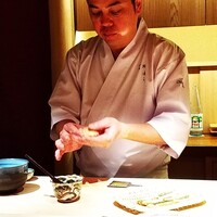 鮨 由う - 
