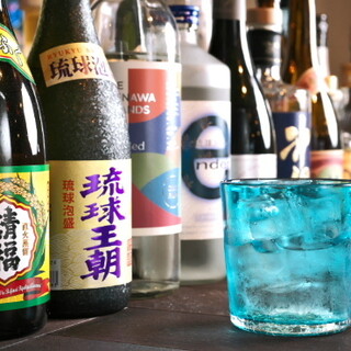 Orion beer, awamori, and other drinks for health-conscious people are also available.