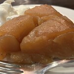 カフェ GOTO - 綺麗な飴色。フォークでスッと切れます。