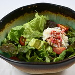 Crab and tomato salad