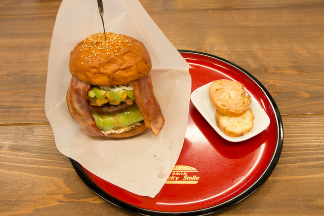 ラッキー スマイル（Lucky Smile） - 七日町（ハンバーガー）の写真