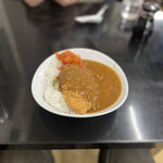 山の家 - カツカレー 900円