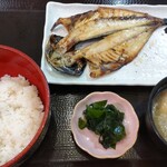 丸勘 - アジ定食(800円)