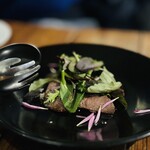 BARBA - 馬ハツのタリアータ サラダ仕立て