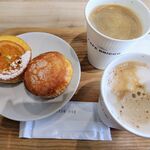 カフェ ブリッコ - 料理写真:マフィン：オレンジ＆ヨーグルト・プレーン