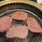 炭火焼肉モランボン - 