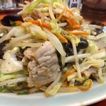 丸吉飯店 - 肉野菜炒め 850円(税込)(2024年1月31日撮影)