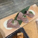 炭火焼肉 牛和鹿 - 