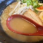 Genkotsu Ramen - スープ