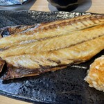 干物と日本酒のお店 yoshi-魚-tei - トロサバ一本焼き！すごく大きいよ！