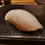 Shimbashi Tenzushi - 平目 塩酢橘