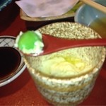 土佐長寿司 - 銀杏が緑色、ちなみに銀杏苦手