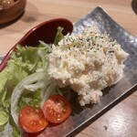 個室居酒屋 海鮮・地鶏 どっこい酒場惚鶏 - 濃厚クリームチーズ入りポテトサラダ