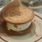 McLean-GOOD OL'PARLOR - ICECREAM SANDWICH（750円）