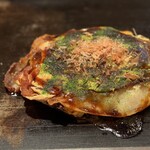 象屋 - 仕上げに青のりたくさんと、カツオを今日は少な目