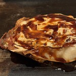 象屋 - 味付けは自分好みのソース配分で(^O^)❒’’ 僕はマヨを広げて、辛口をひと回し、甘口もひと回しかけるのが好き