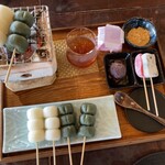 ほうらく堂 ドライブインほうらく - 料理写真:七輪で焼くお団子セット　★★★☆