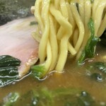 Iekei Ra-Men Oudou Yaji Kiden Tono Maruya - 麺アップ