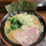 233350856 - 家系ラーメン（790円）