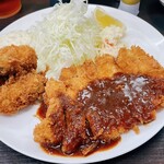 Hanamomen - カキ・トンカツ定食　¥1,150