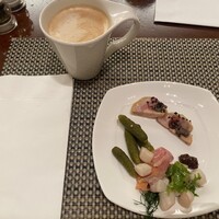 ロビーラウンジ 「マーブルラウンジ」 ヒルトン東京 - 