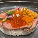 牛ホルモンと鮮魚 牛富屋 - 神戸ローストビーフ玉手箱スペシャル