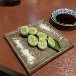 酒肴場 屯 - 風味の良い焼きそら豆
