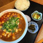 佐竹家 - 定食を勧めてくれました
            漬物付きで20円安くなります