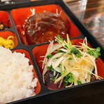 居酒屋たつの子 - 本日のランチ（かつおのタタキ）