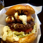 66 - オニオンタルタルバーガーinバーガー袋