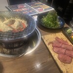 黒毛和牛とタンとハラミ 焼肉ごりちゃん 福島店 - 