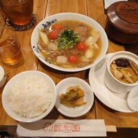 個室中華 頤和園 溜池山王店 - 