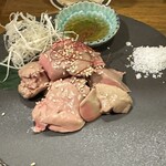 横須賀夜市 - 鶏のレバー刺し